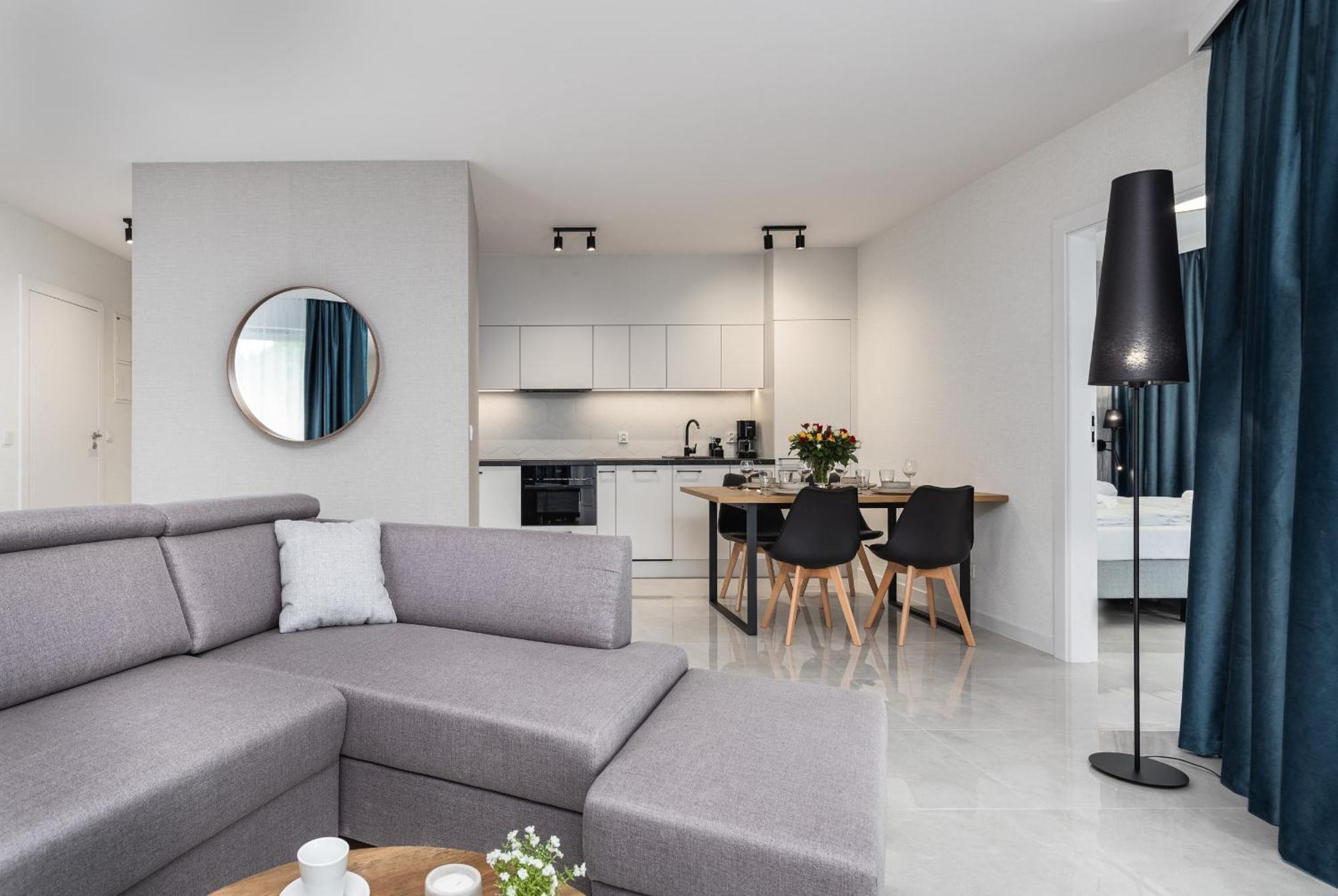 Sun Towers Apartment - Parking & Balkon - By Rent Like Home Свиноуйсьце Экстерьер фото